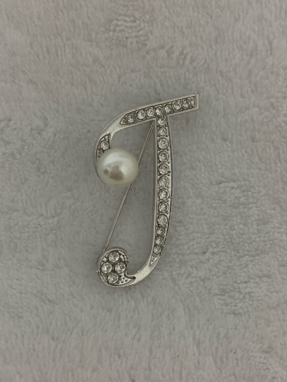 Elegant Silver Letter J Pearl & Crystal Brooch - Women Jewelry